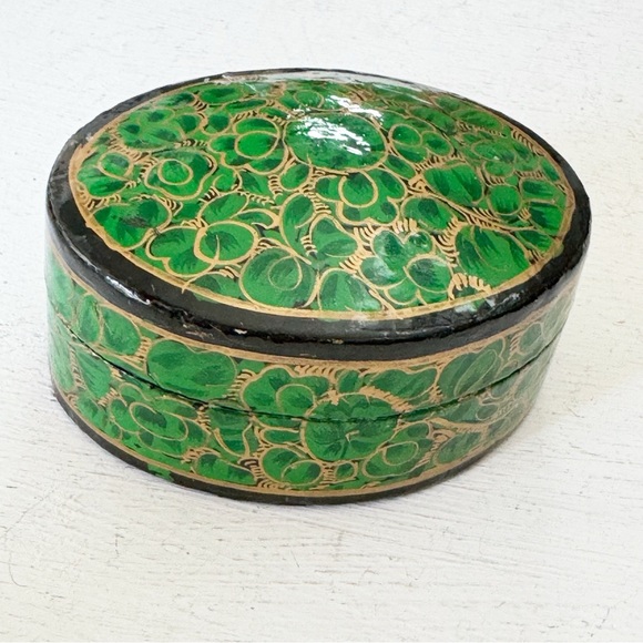 The India Craft House Kashmiri Art Paper Mache & Wood Round Trinket Box Vintage - Picture 4 of 13